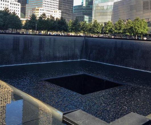 纽约911纪念广场设计,911遗址新建大楼