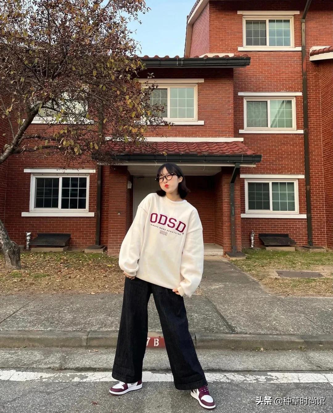 卫衣宽松慵懒风简约款oversize,卫衣分很多种有圆领卫衣连帽卫衣