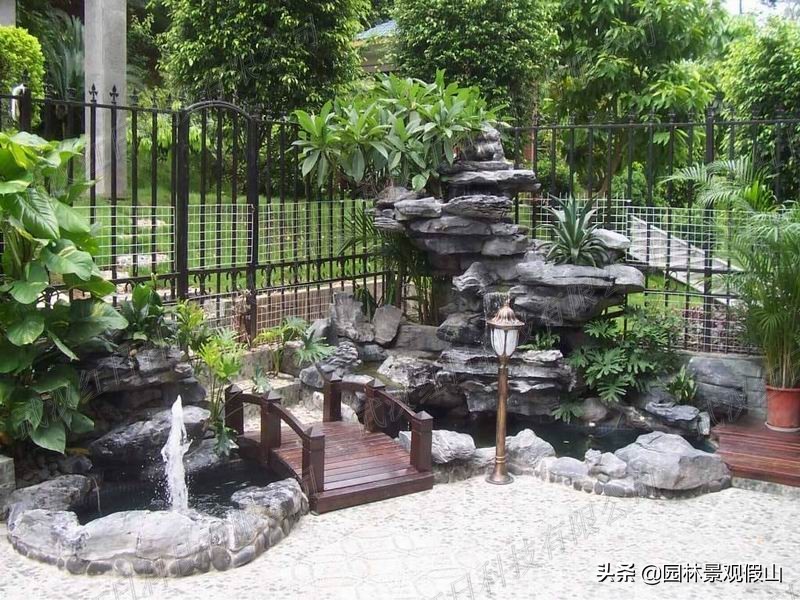 新锦鲤鱼池如何处理好水质,庭院锦鲤鱼池怎么处理好看