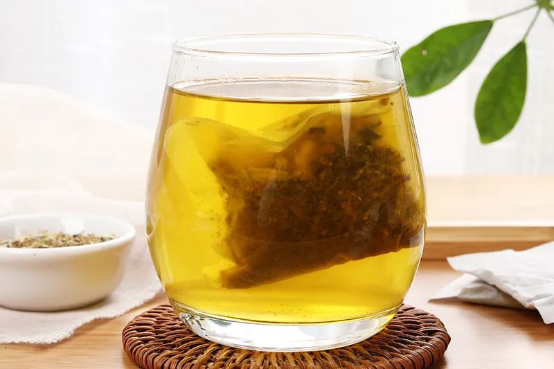 艾叶花椒生姜泡脚祛寒湿还是湿热,用什么药泡脚能把人体寒湿排出来