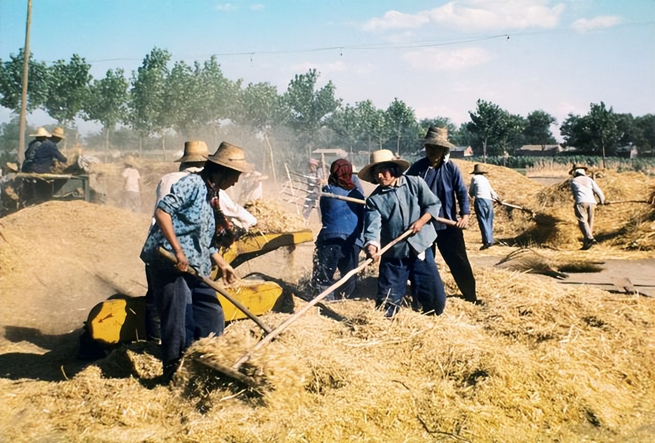 老照片让人怀念的70年代,70年代的老照片我们曾经的生活