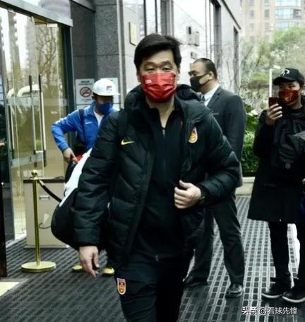 爆李霄鹏帅位生变，中国足球动荡继续