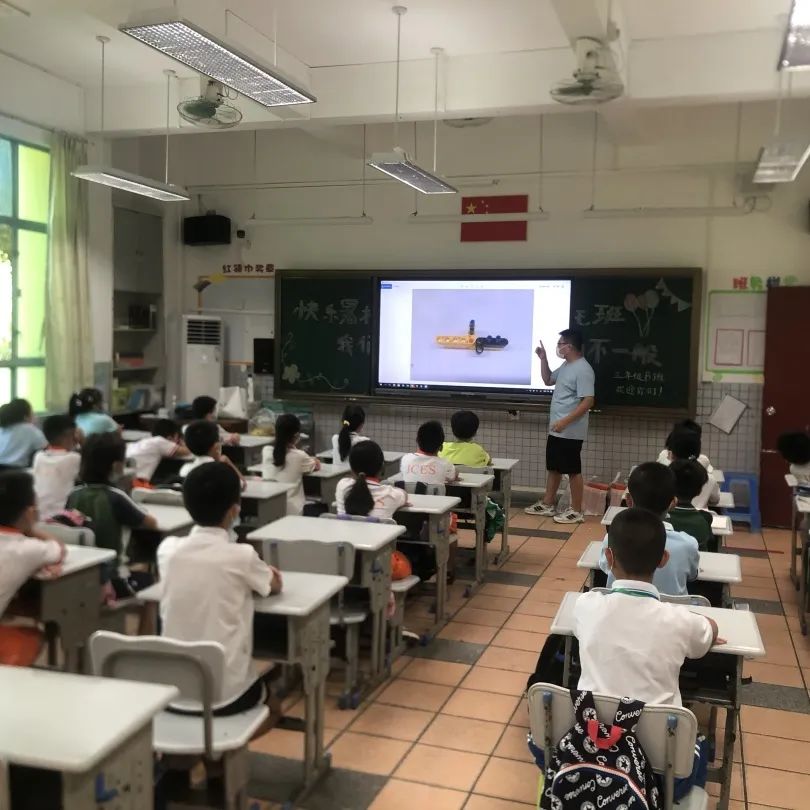 直击课外喵暑托开课首日情况：能和同学一起过暑假，太好玩了