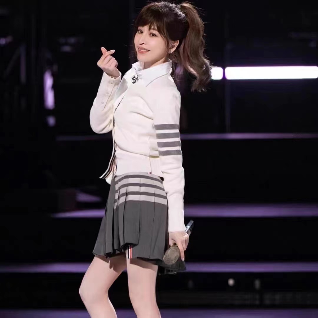 被王心凌带火的品牌,王心凌thombrowne灰色