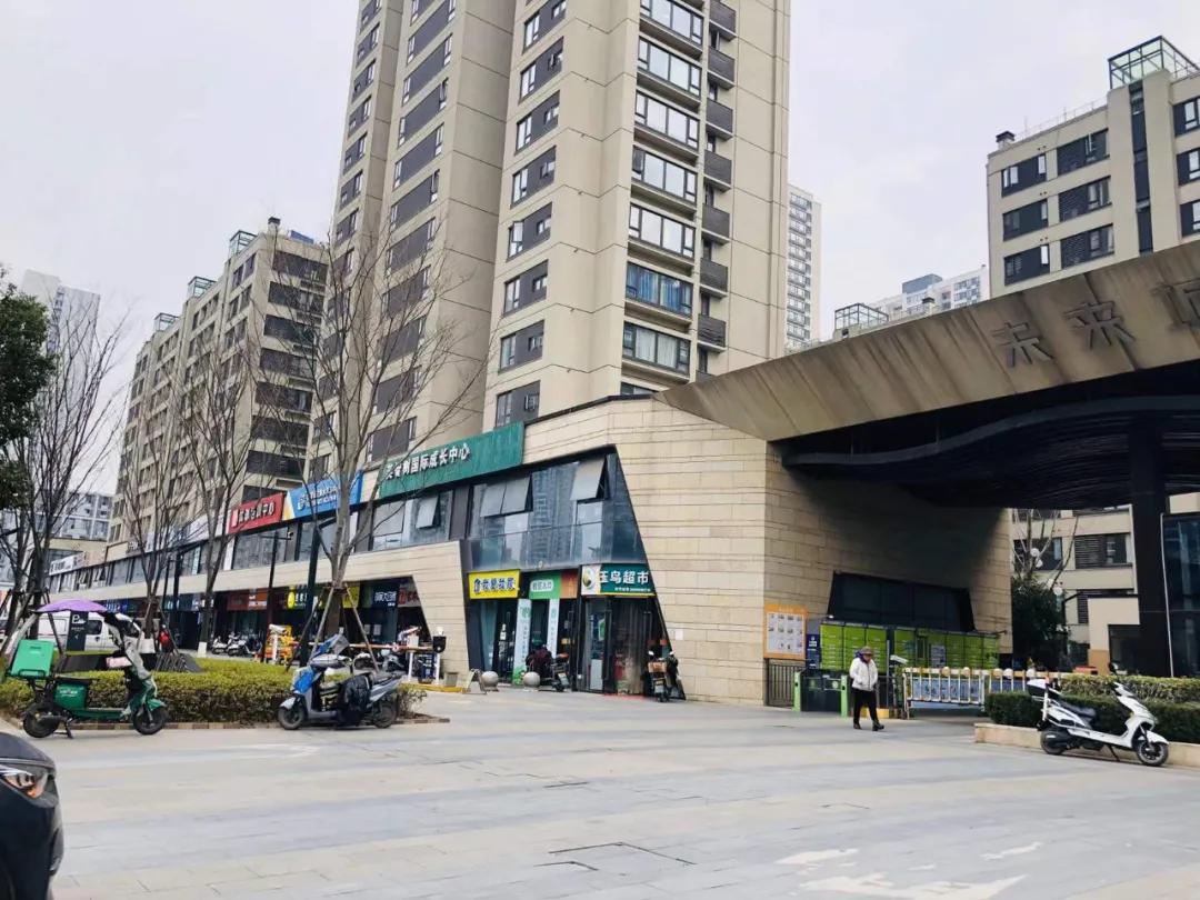 3万7还是3万3？和光尘樾陷成交之谜，但真正的抛盘潮还未到来