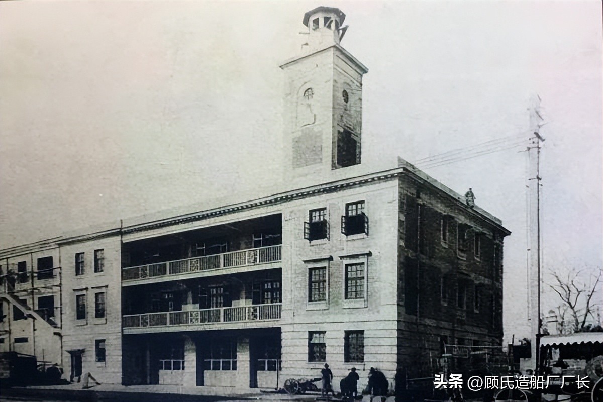 万吨轮船撞桥视频,船舶火灾爆炸事故案例视频