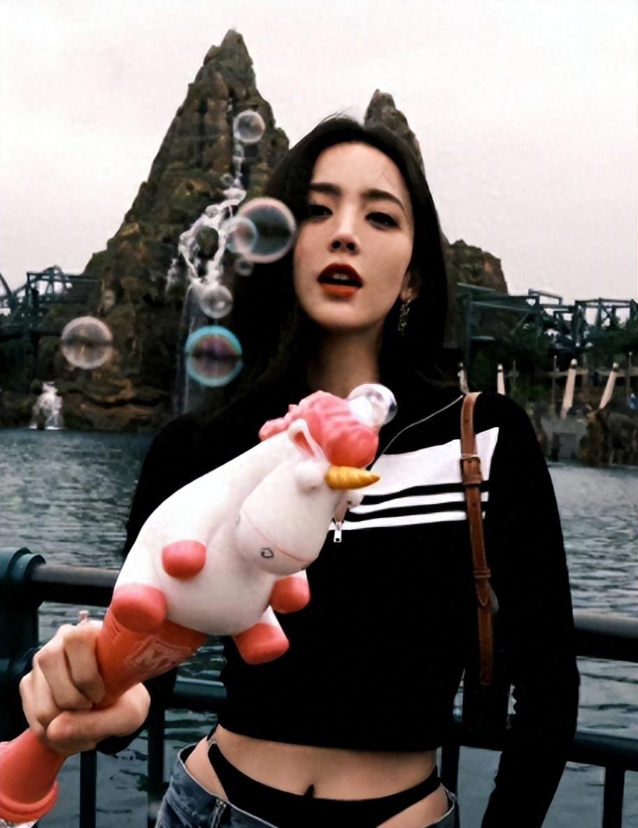 低腰超短装上衣,女低腰裤短上衣