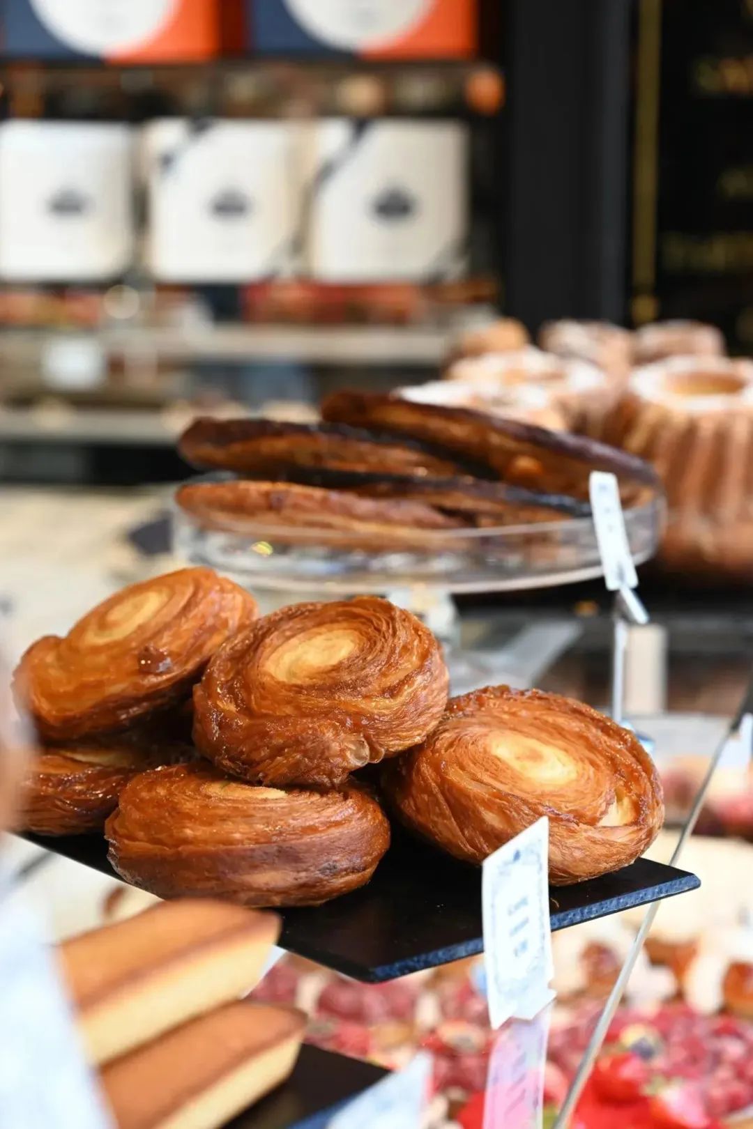 被伊丽莎白二世翻牌！巴黎最古老的面包店！