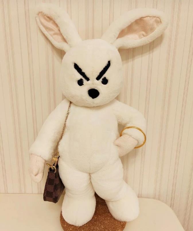 刚谈的女朋友七夕送什么礼物好,七夕送老婆礼物推荐高端金手镯