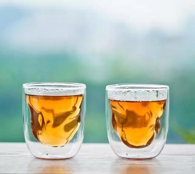 玻璃茶具是透明的好还是带颜色的,玻璃茶具用什么清洗最好