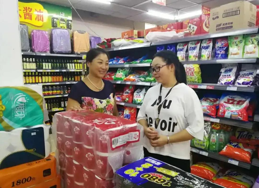 朋友的老婆上月50岁退休感觉很傍徨，想找活来做我提出三点建议