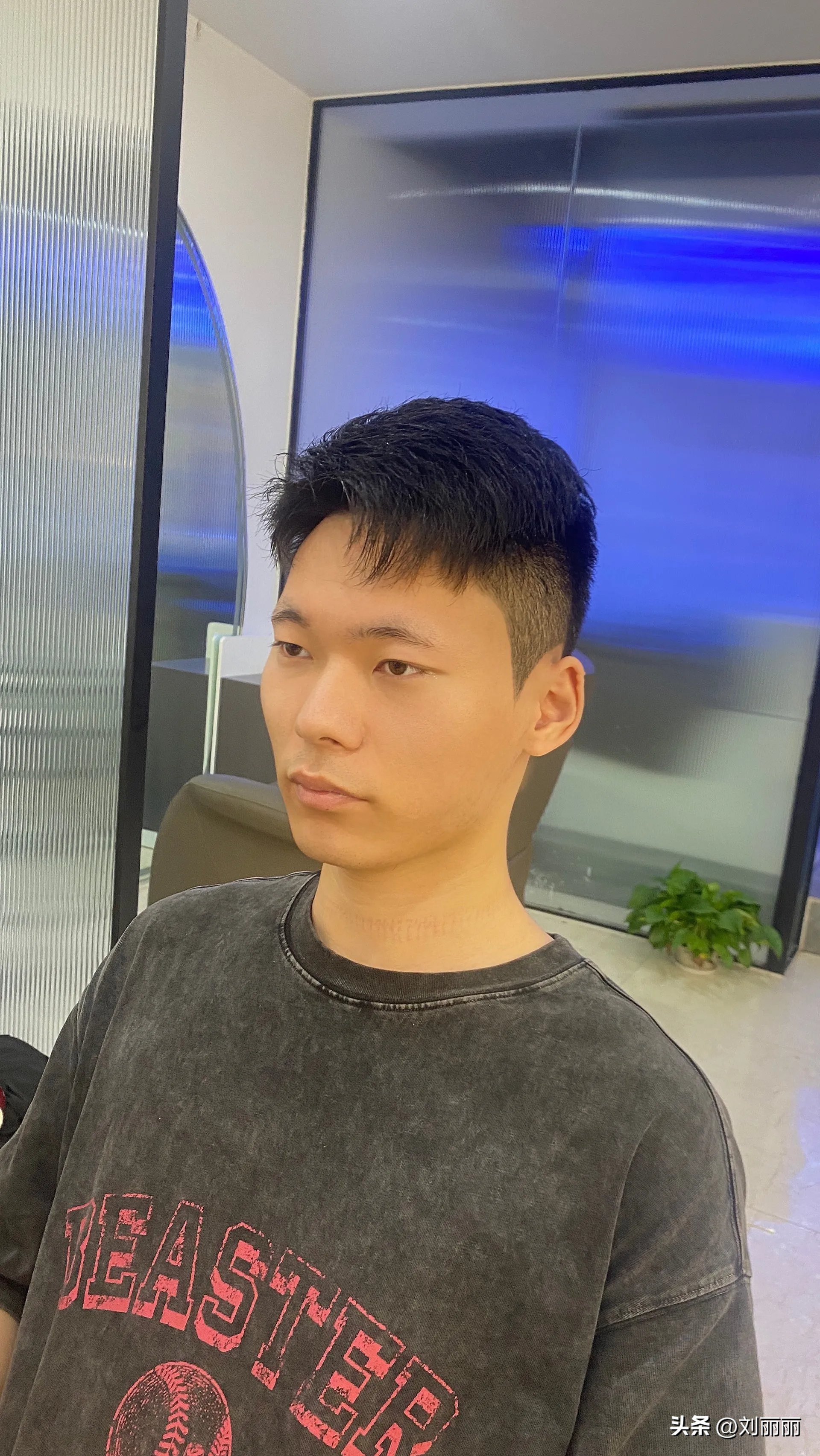 最帅男士发型推荐,头发少适合什么发型40-50岁男士