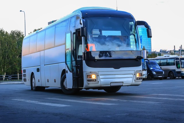 工作难找想创业,月薪上万的客车司机