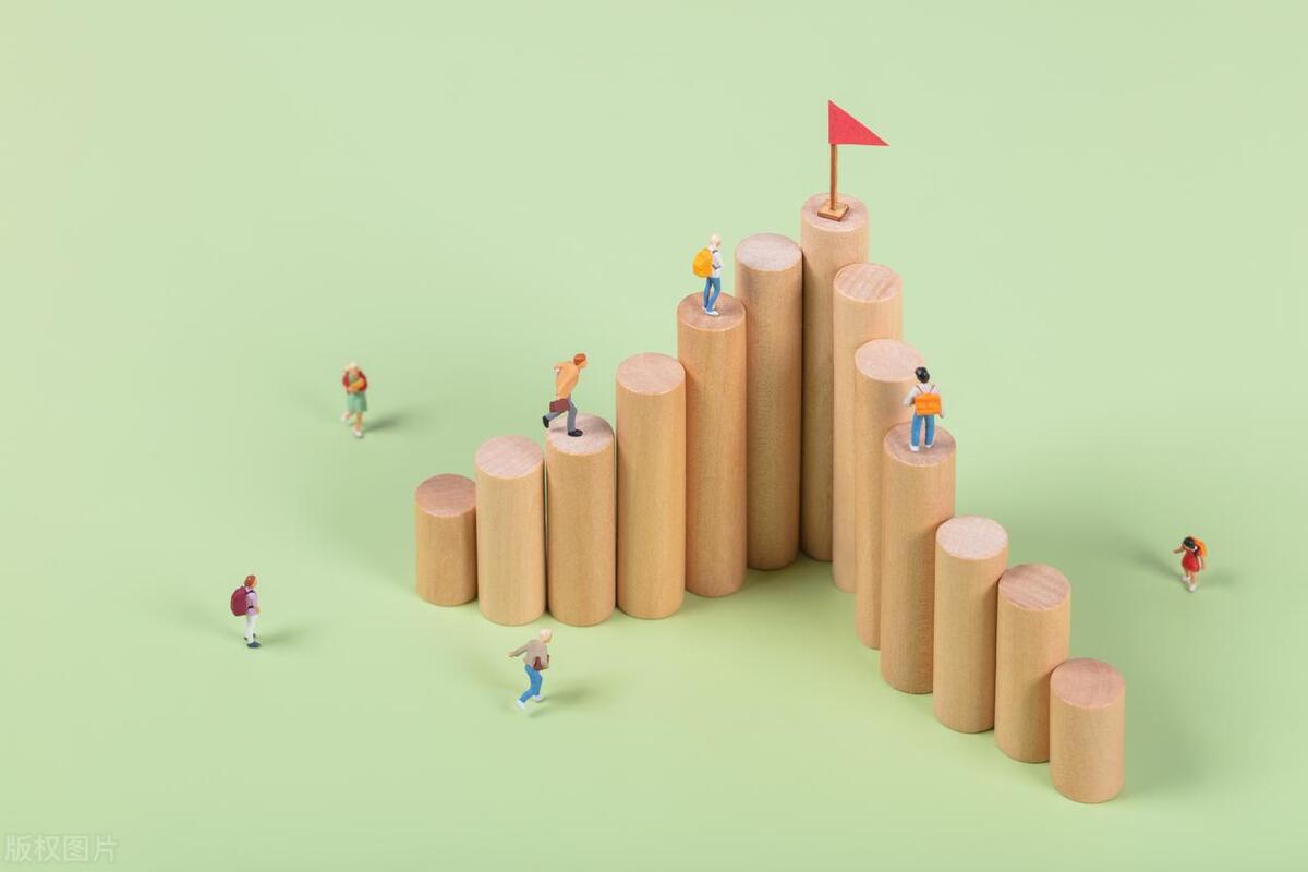 如果你现在没有工作你会去摆摊吗,那些让你走投无路时去摆摊的人