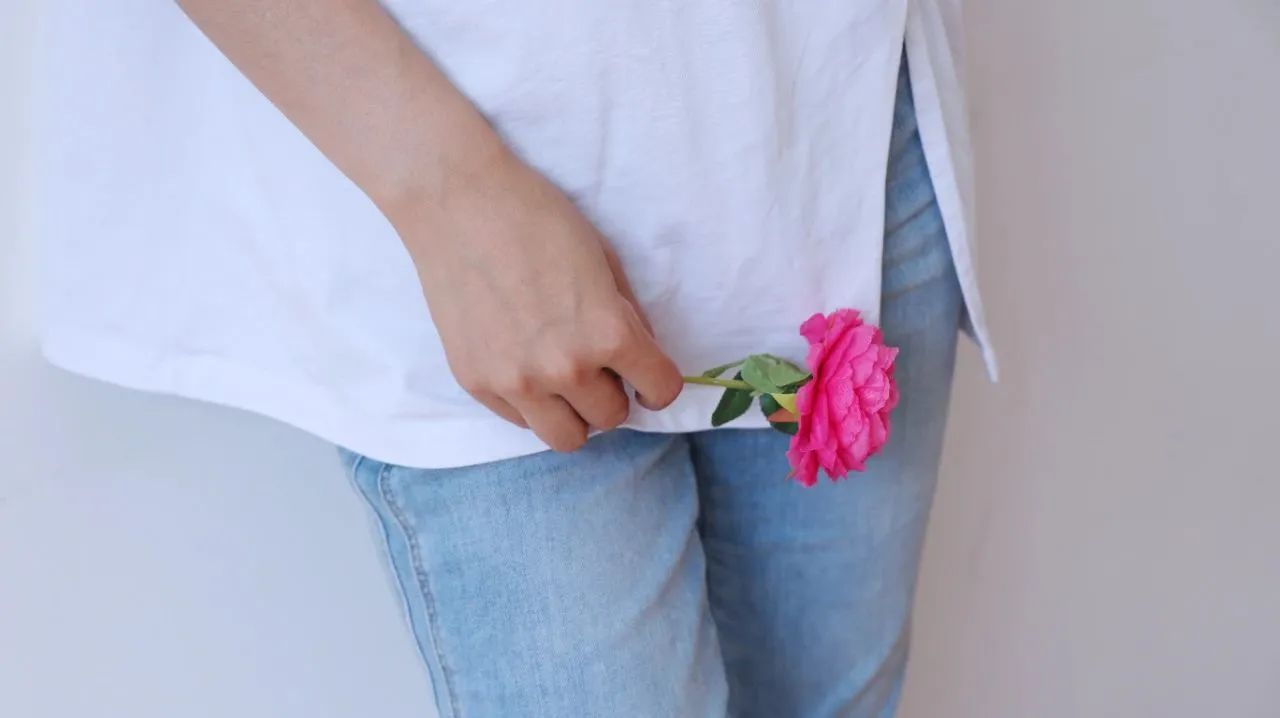 女性有妇科炎症的能泡澡吗,有妇科炎症可以用护理液洗吗