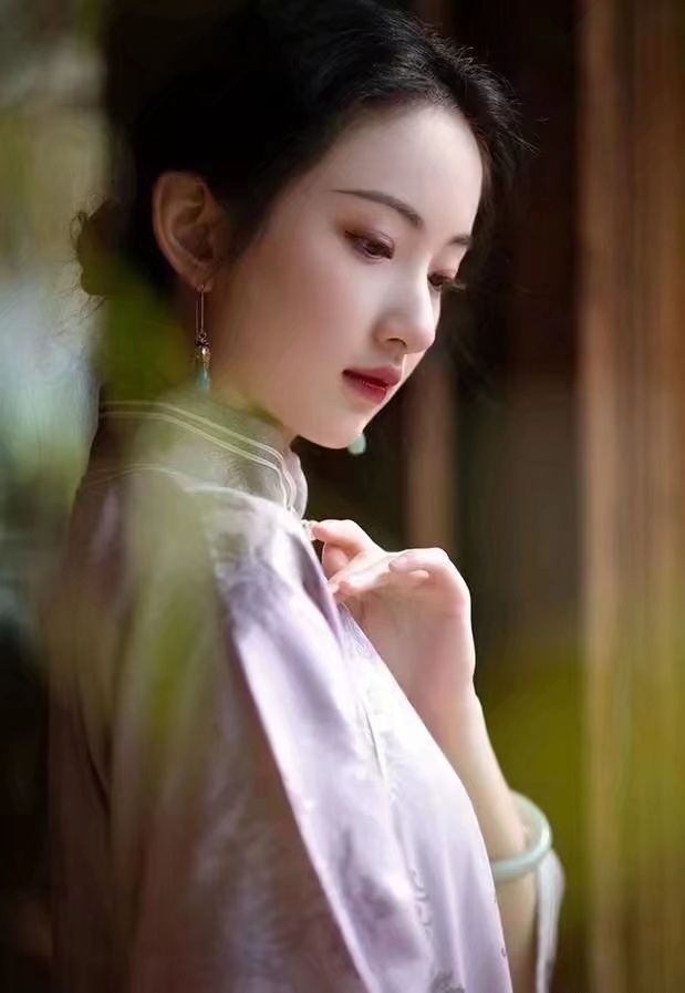 竹榭幽斋七律,七律无题竹榭