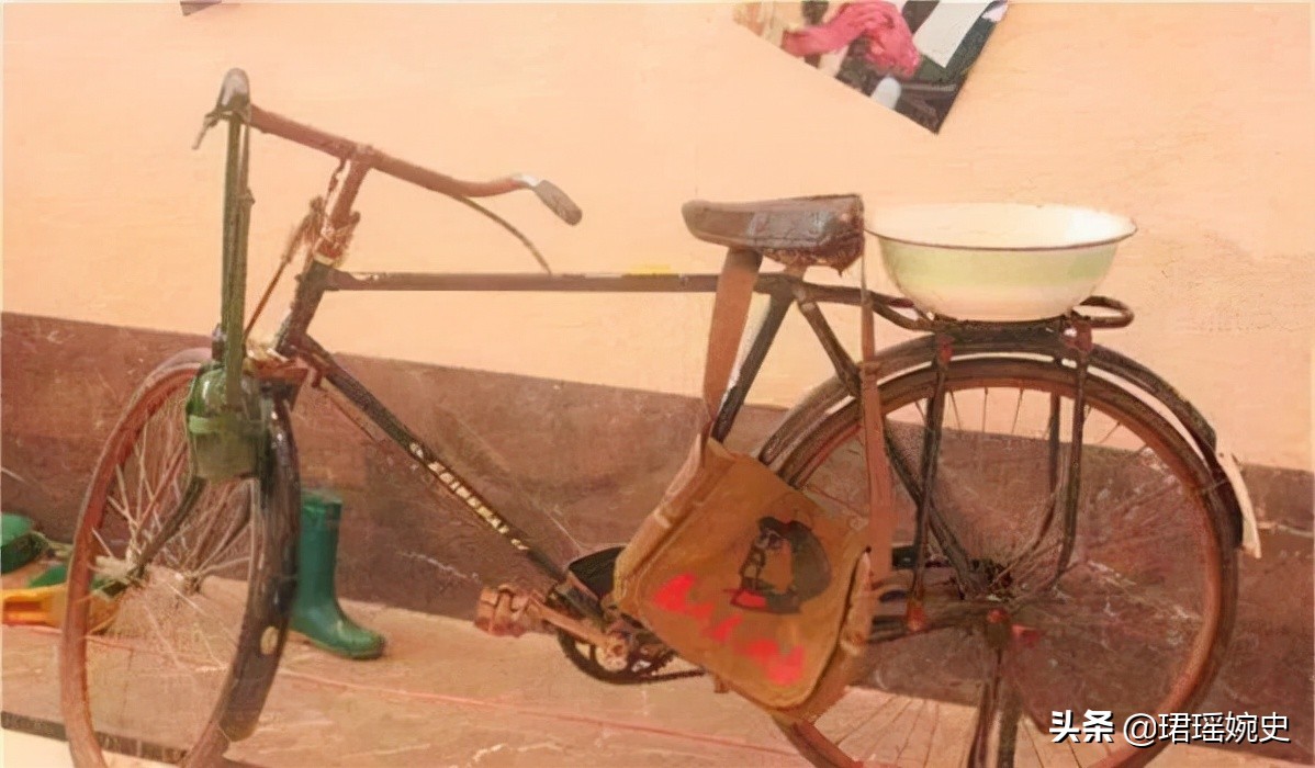 90年代凤凰自行车价格300元,70年代一台凤凰牌自行车