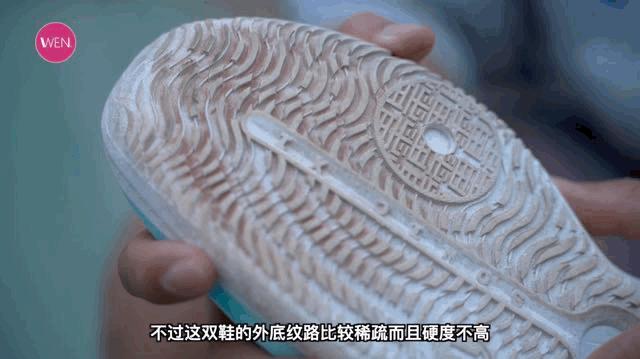 安踏轻狂4对比李宁闪击10哪个好,李宁音速10和安踏水花4哪个好