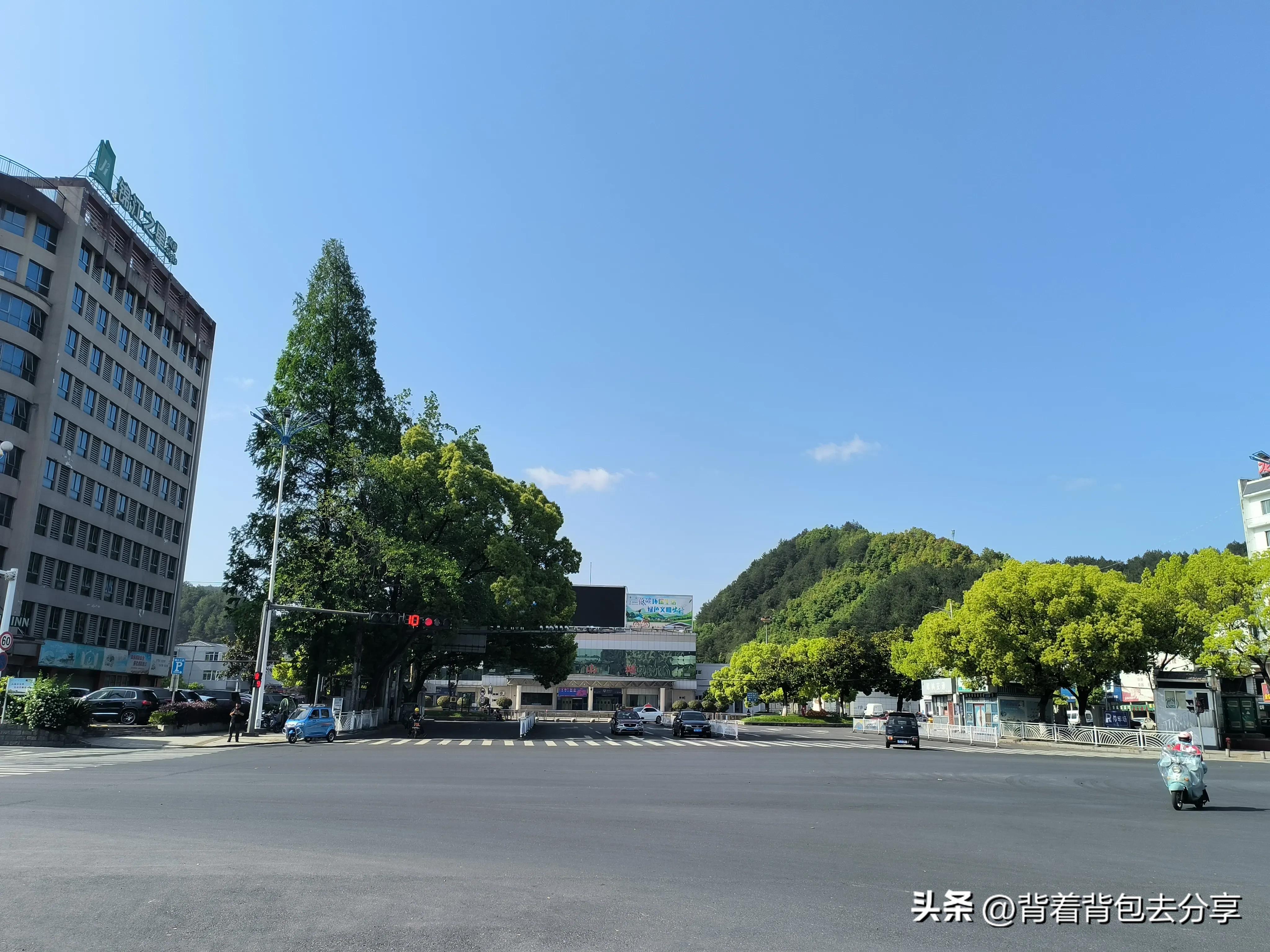 黄山站到黄山风景区怎么走,黄山站黄山北站哪个到景区近