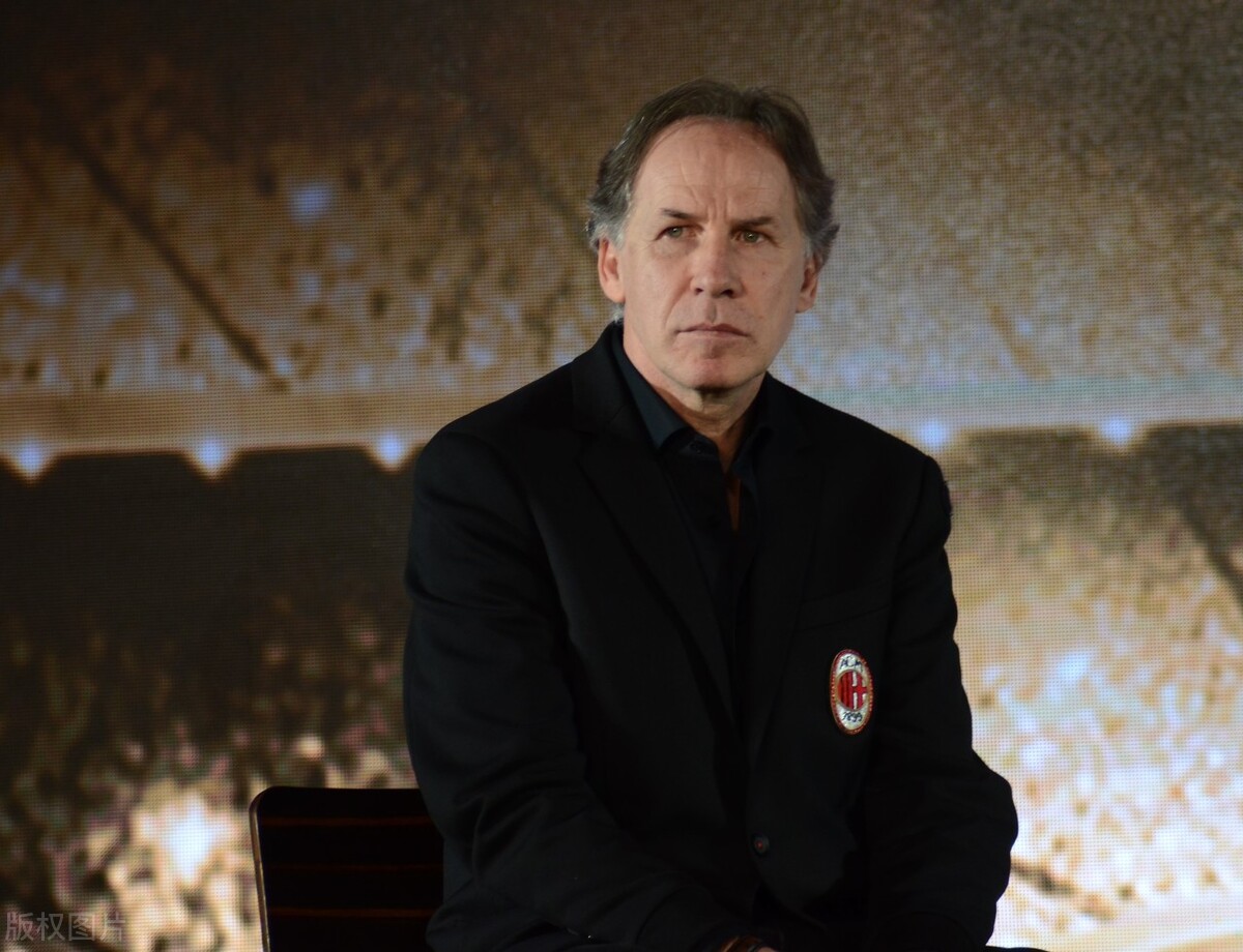 足坛十大中后卫传奇,历史足坛最佳中后卫