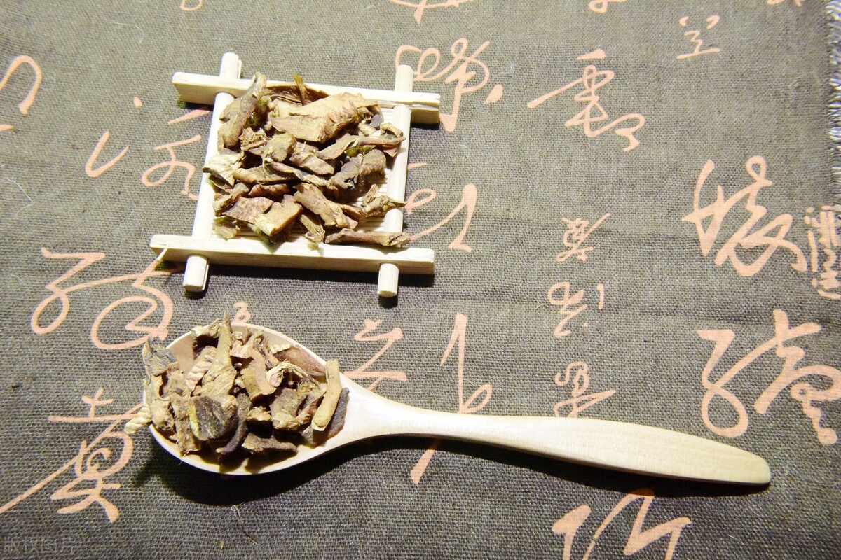 中医治疗缺血性股骨头坏死偏方,股骨头缺血性坏死中药方剂