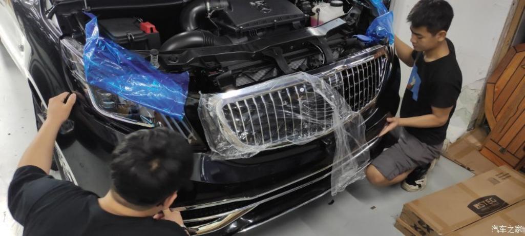 青岛奔驰商务威霆改装联系方式,威霆改装迈巴赫内饰