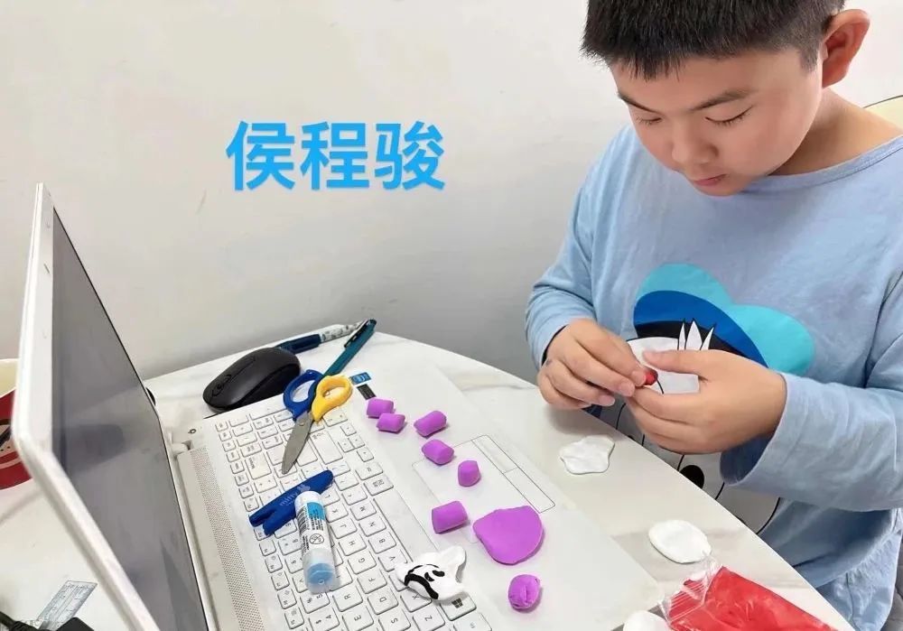 鐫﹂偦鐐瑰仛鎵嬪伐娲诲姩,宸ф墜鍖呴ズ瀛愬姵鍔ㄨ