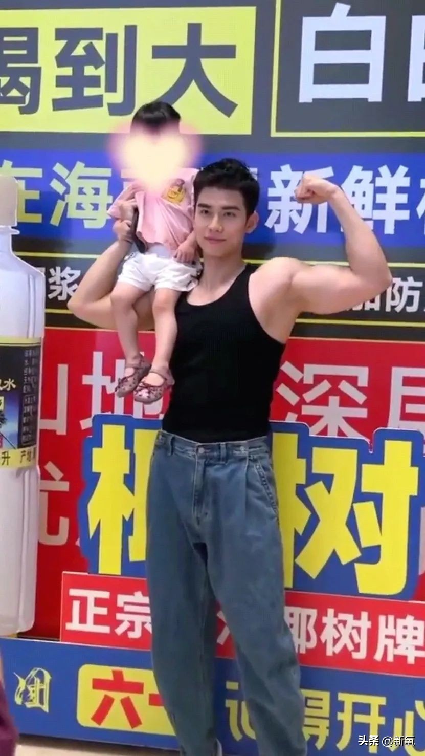 曾黎年轻时的颜值生活照,曾黎什么时候翻红的