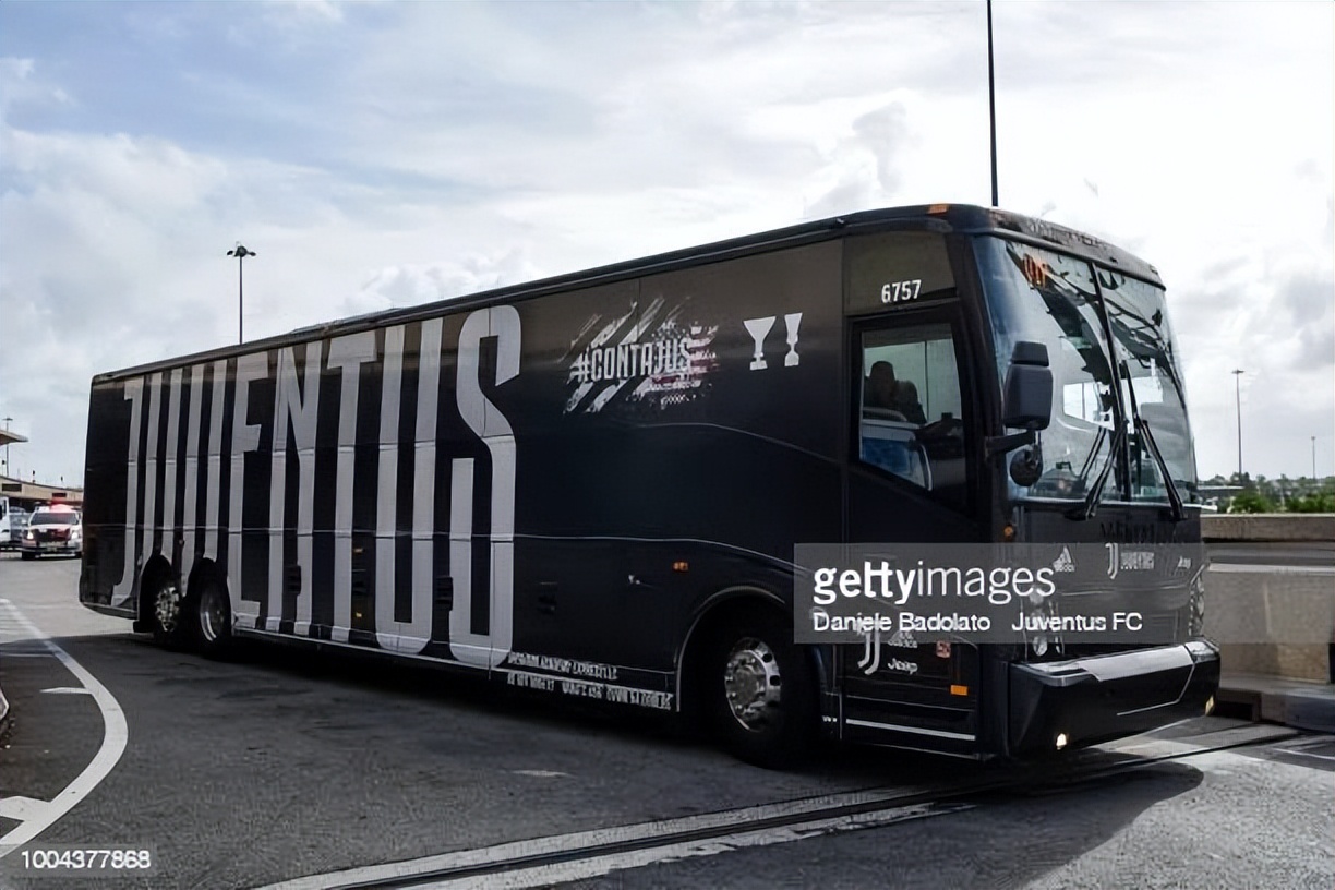 欧洲足球更衣室,欧洲足球大巴车品牌