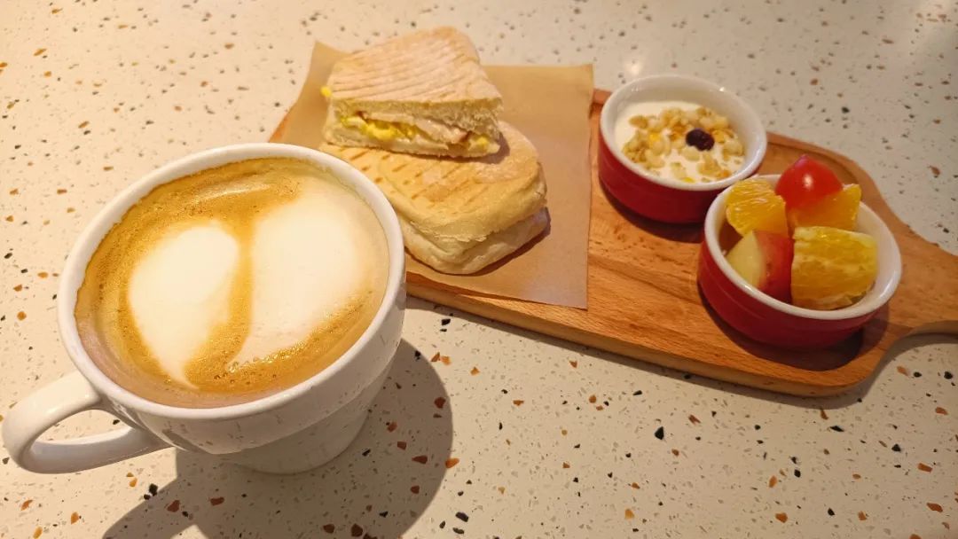 璋堣皥鍦ㄥ帵闂ㄥ悆鐨勫嚑椤块キ,鍘﹂棬鏈変粈涔堥キ