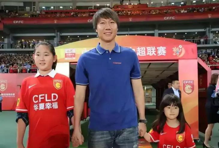 李铁要反转!曝他有2个老婆,逃到国外的第一任老婆花重金捞李铁