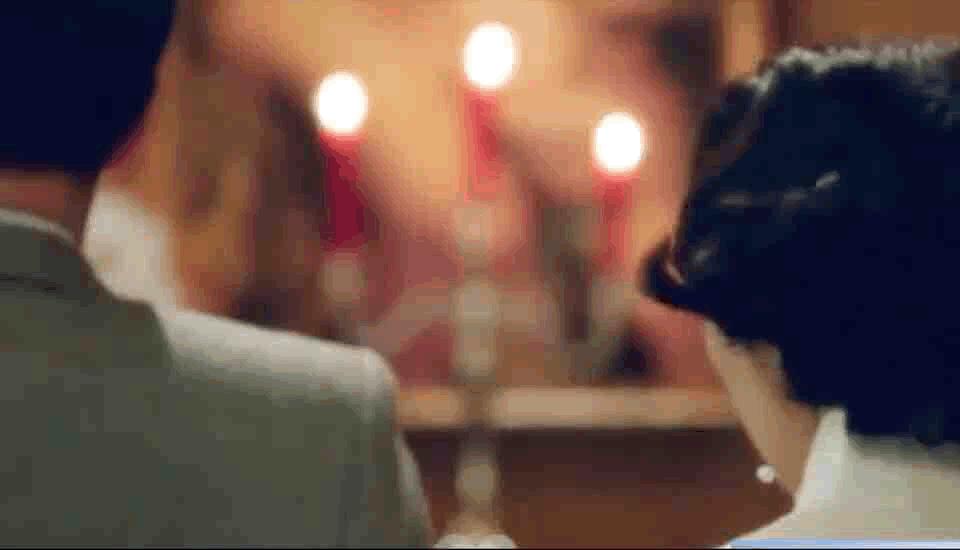 女性涂抹眼霜标准,眼霜顺时针还是逆时针打圈