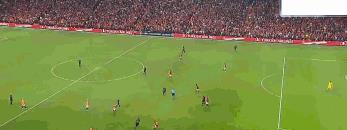 夜晚中绽放的烟花,足球烟花