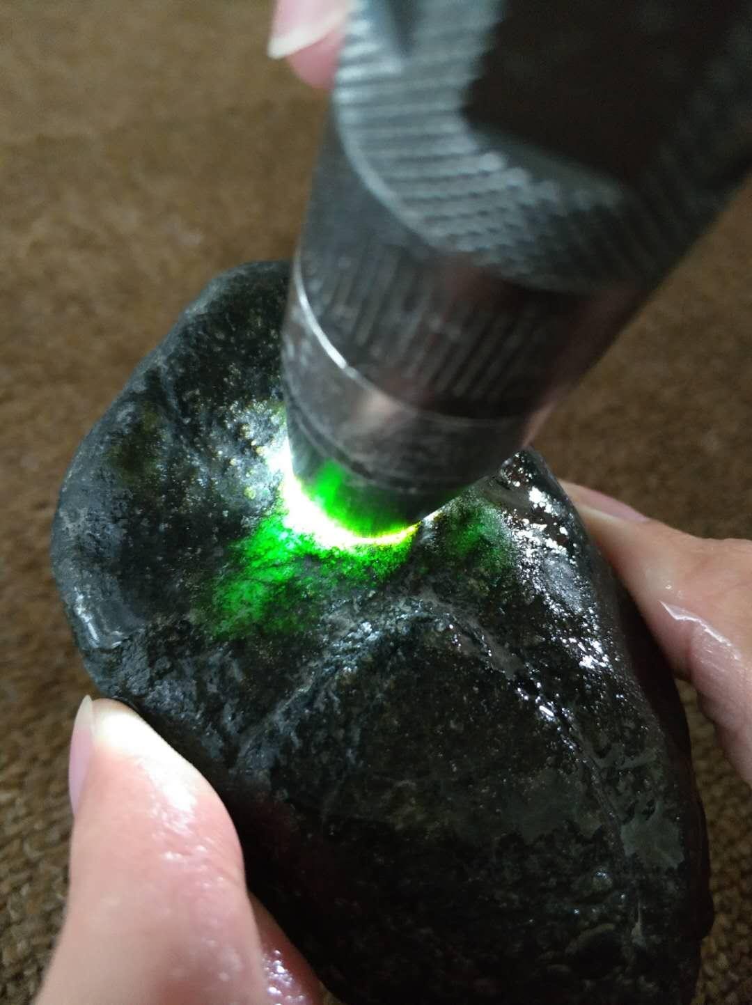 淘宝买的翡翠原石如何申请退款,直播间赌翡翠原石骗局案例