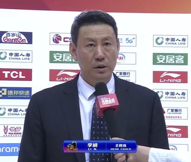 明晚七点半男篮半决赛,李楠江苏肯帝亚男篮