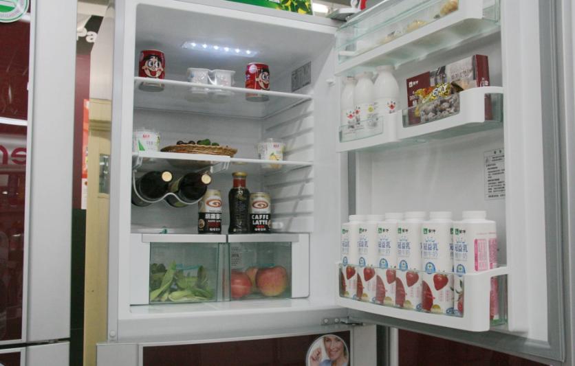 冰箱排水孔堵塞捅不动有硬物,海尔冰箱排水孔堵塞疏通方法