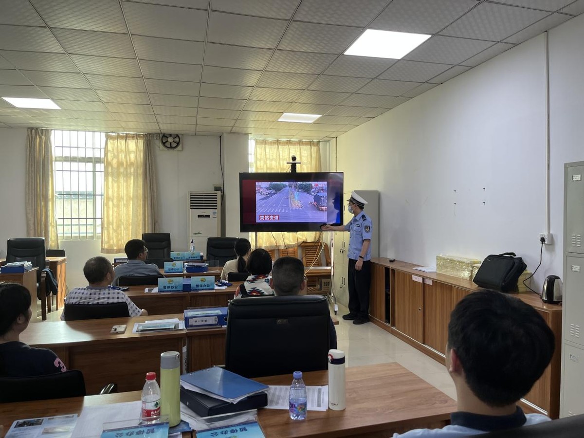 美丽乡村交通安全巡回宣传视频,美丽乡村行交通安全我先行