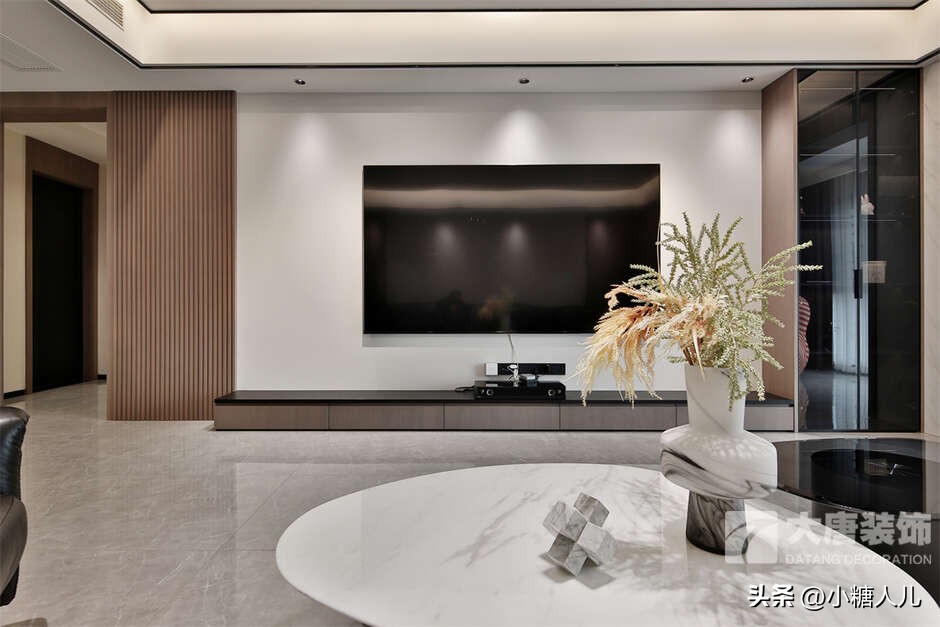 株洲装修设计：美的城240㎡现代风格大平层装修实景赏析