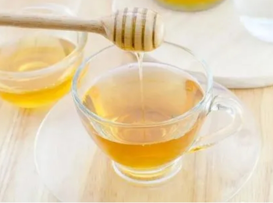 蜂蜜什么时候喝最好早上还是晚上,喝蜂蜜在每天哪个时间最好呢