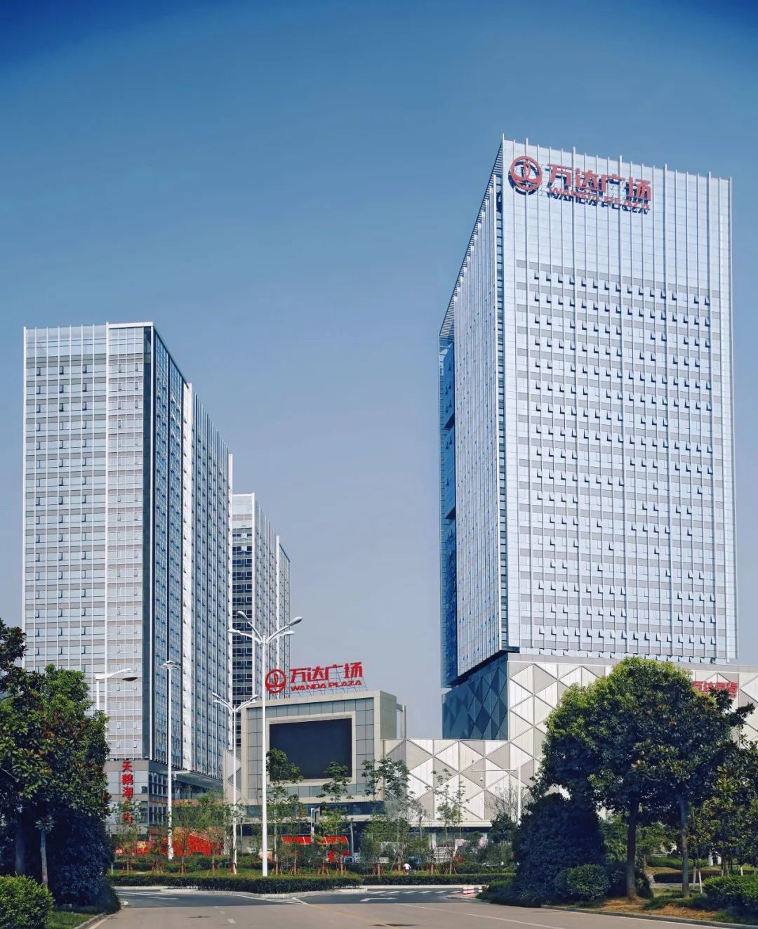 天鹅湖畔小区到百利中心怎么走,百利中心滨湖