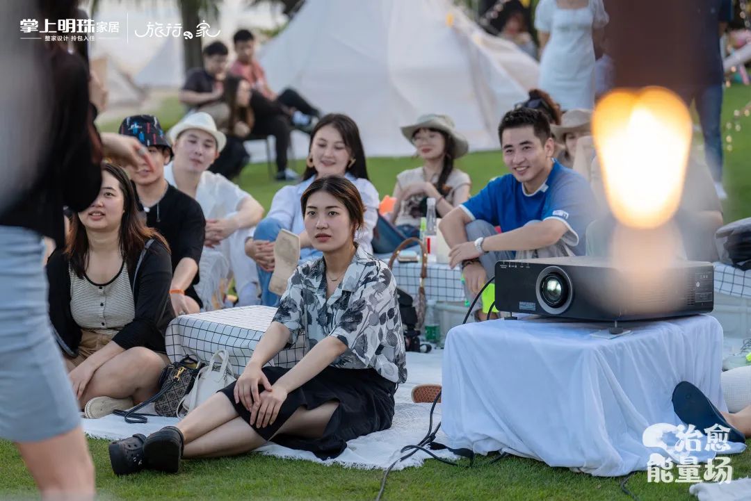 品牌焕新“天花板”！掌上明珠「旅行·家」如何讲述治愈新故事？