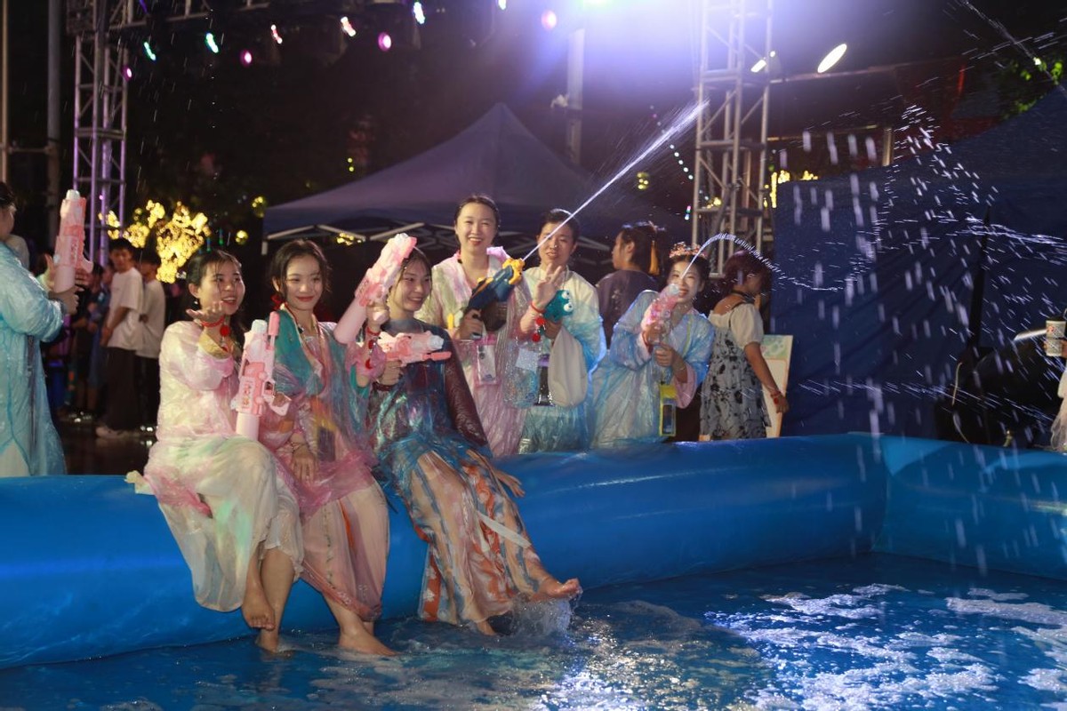 清凉一夏打水仗,夏日打水仗广东