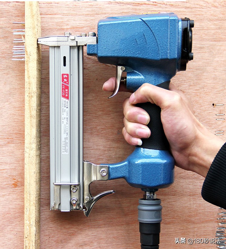 网上卖玩具枪判6年,成都小伙买玩具枪被判无期