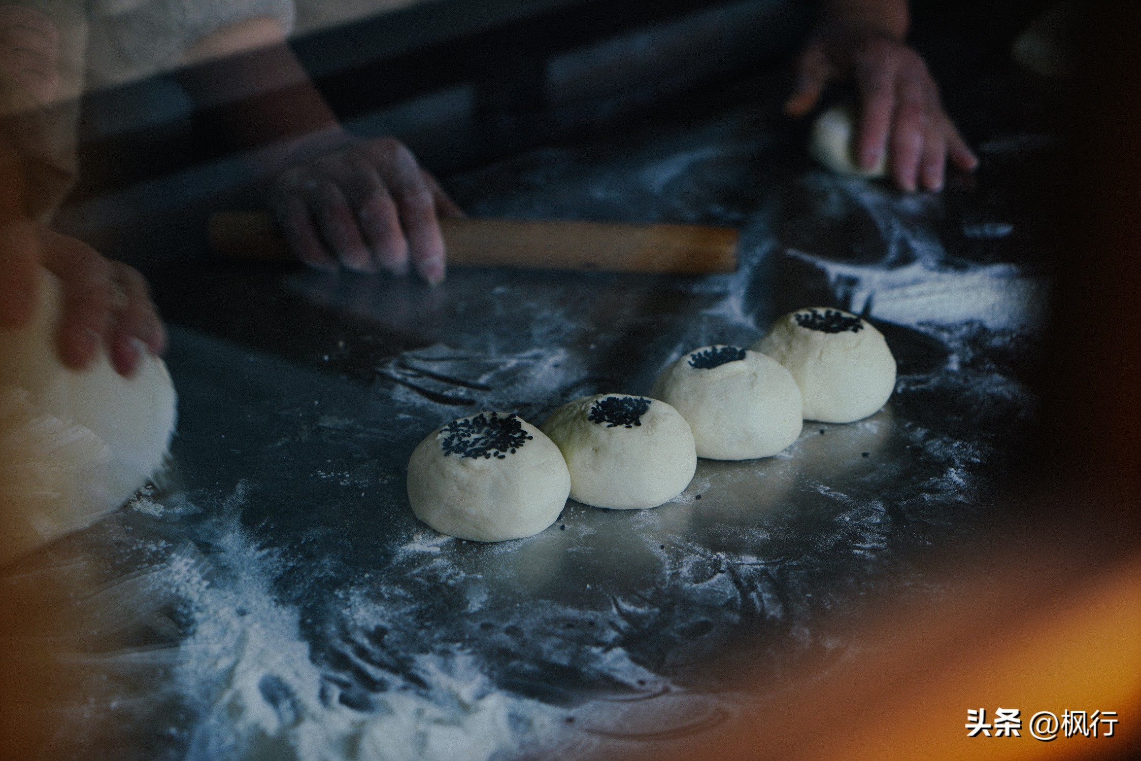 回家后想念地方美食,乐山一日游必吃攻略
