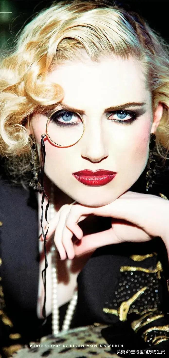 伊丽莎白德比茨基图片,伊丽莎白德比茨基与米歇尔