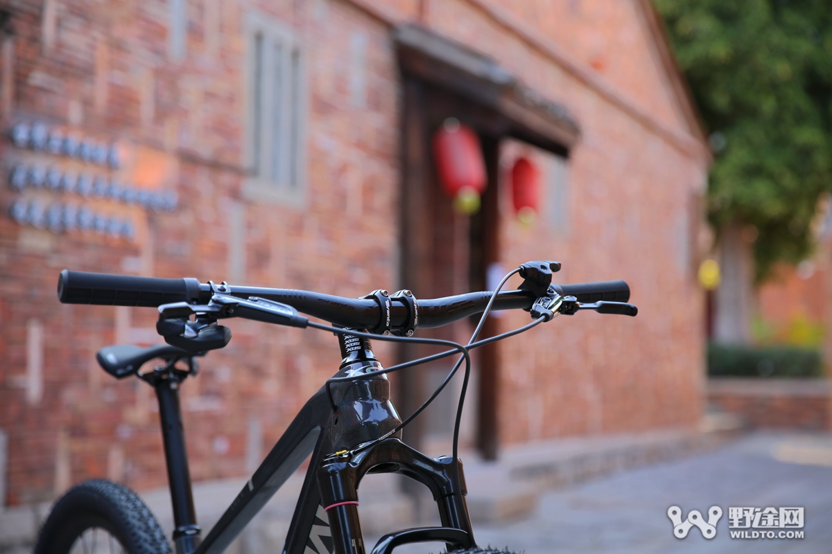 喜德盛山霸mt7口碑,喜德盛mt3山霸碳纤维山地车