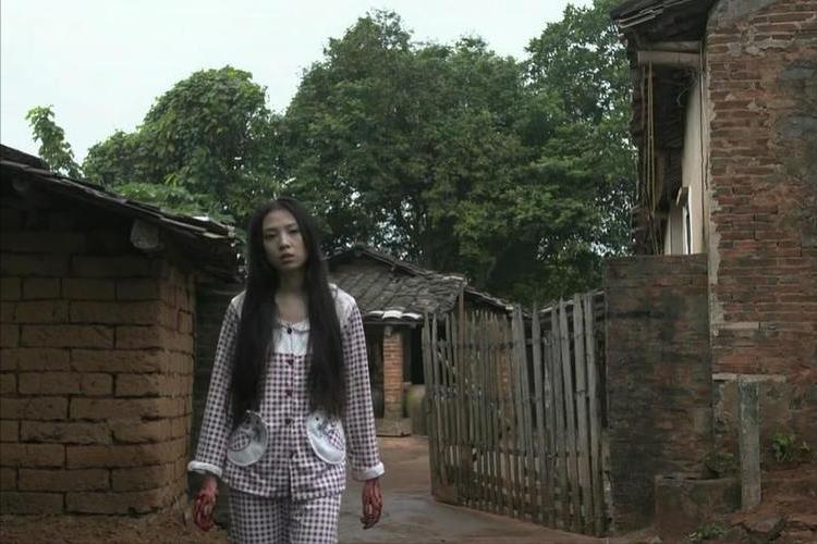 女大学生网恋，对象却是同性？被3000元卖给狗子，还生了一个儿子