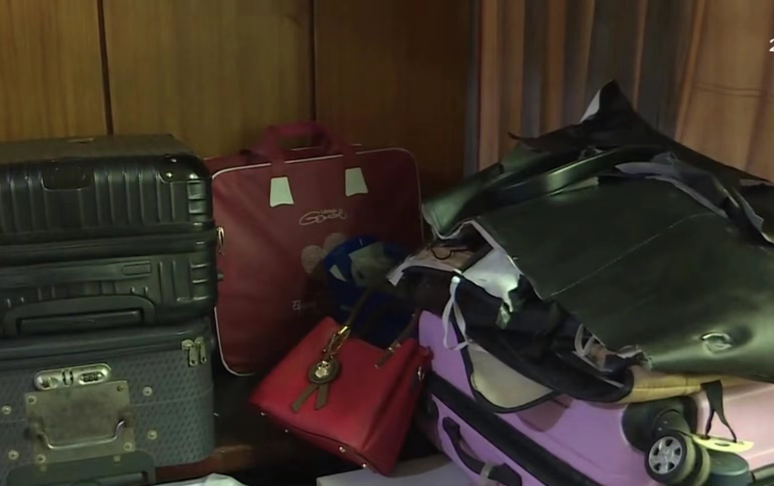 二婚男娶头婚女吵架总被指痛处,头婚男娶二婚女丢人又离婚