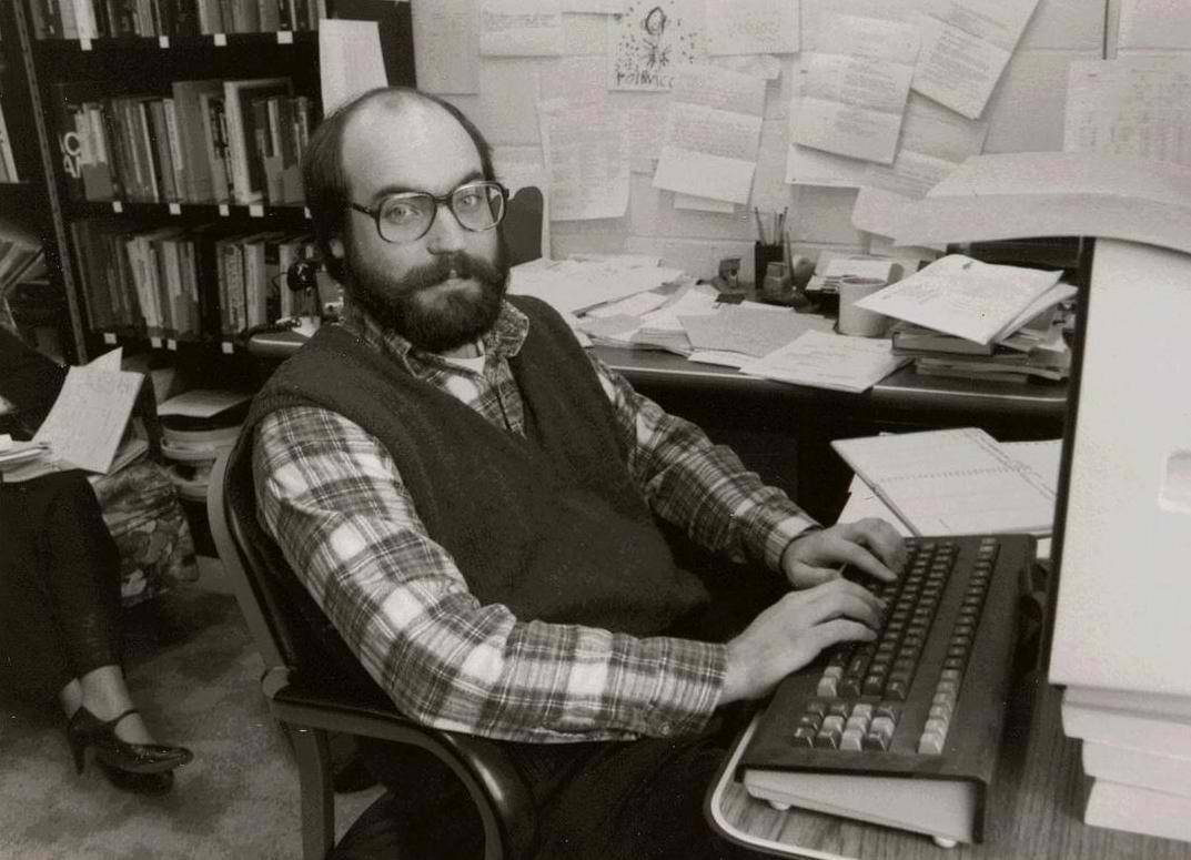 苹果发布首款visionpro头显,苹果发布头显visionpro评价