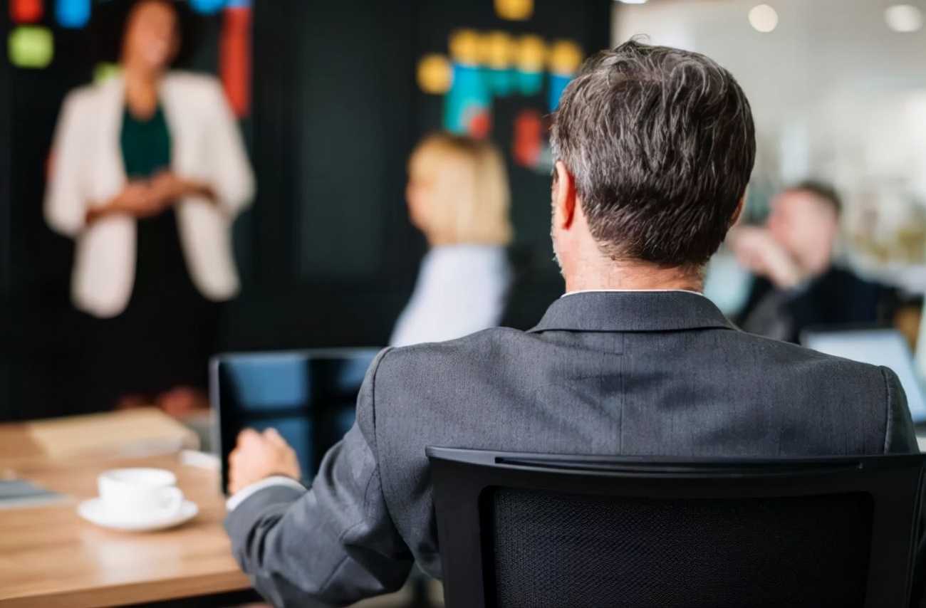 人如果被别人欺负了该怎么反击,人在受欺负时该怎么做